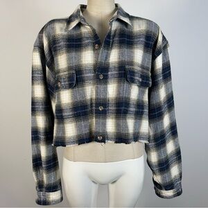 Field & Stream Grunge Navy and Cream Plaid Crop Top Button Up XL